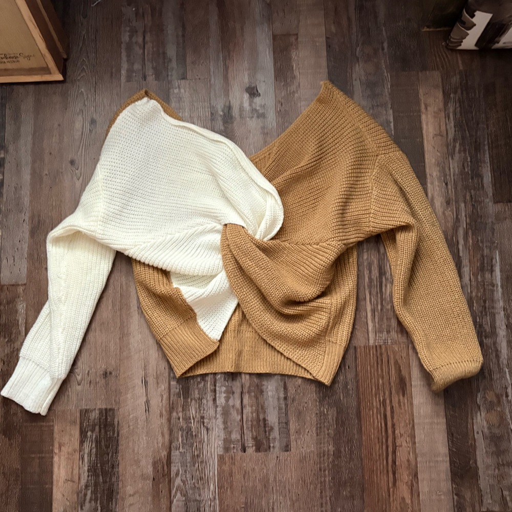 RAGA Two-Tone Cream & Mustard Scoop Neck Sweater